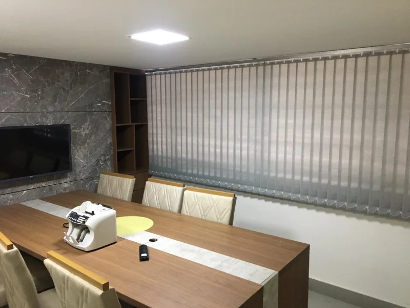 Persiana para escritório vertical