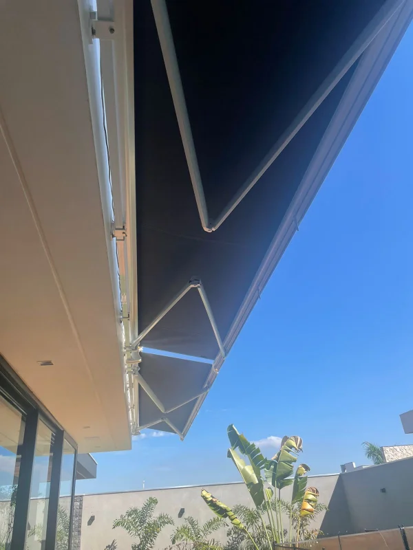 Toldo retrátil articulado preço