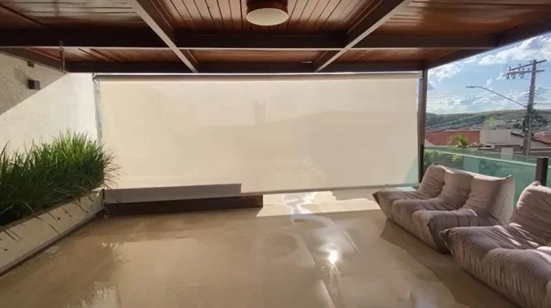 Toldo vertical motorizado